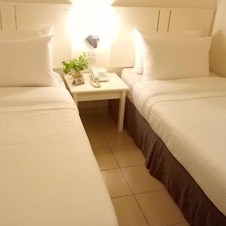 Hotel Sri Sutra - Bandar Sunway 3 Петалинг Джая Екстериор снимка