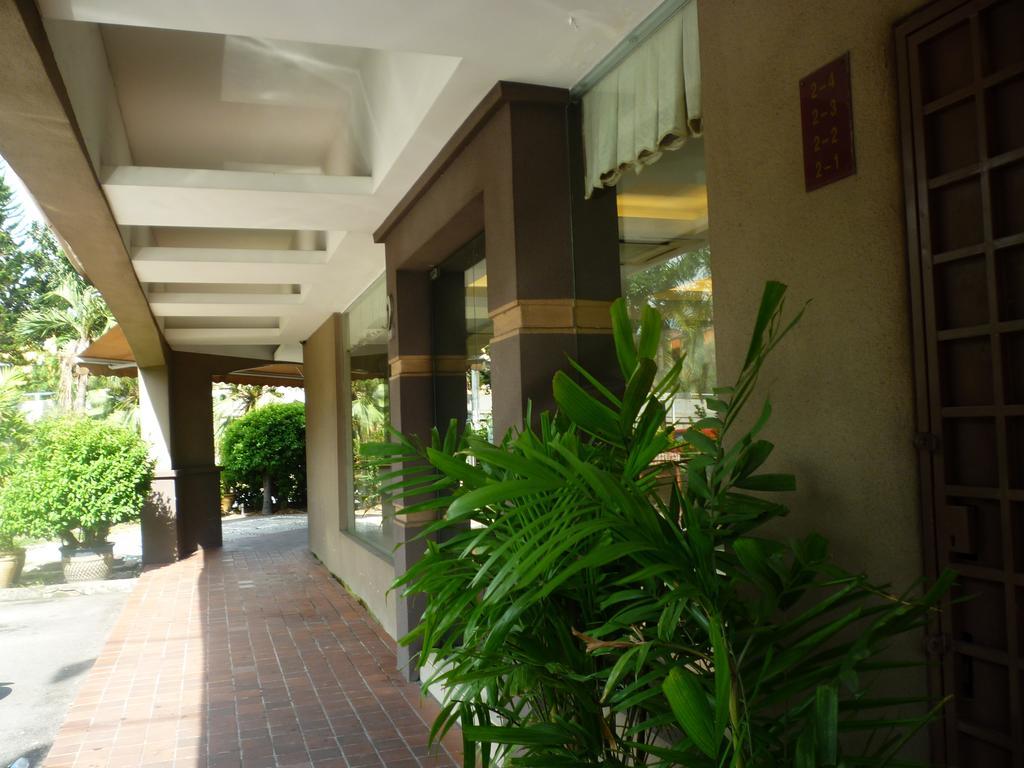 Hotel Sri Sutra - Bandar Sunway 3 Петалинг Джая Екстериор снимка