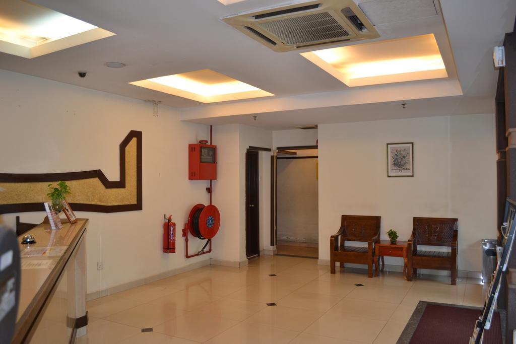Hotel Sri Sutra - Bandar Sunway 3 Петалинг Джая Екстериор снимка