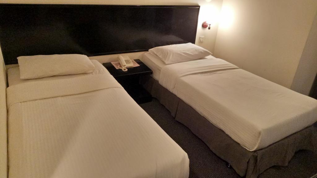 Hotel Sri Sutra - Bandar Sunway 3 Петалинг Джая Екстериор снимка