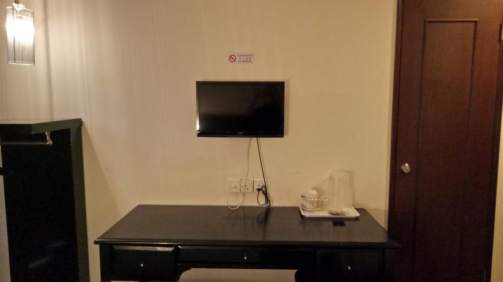 Hotel Sri Sutra - Bandar Sunway 3 Петалинг Джая Екстериор снимка
