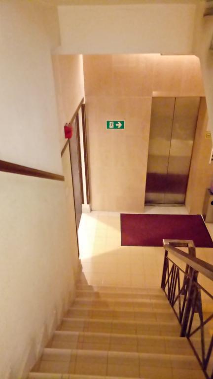 Hotel Sri Sutra - Bandar Sunway 3 Петалинг Джая Екстериор снимка