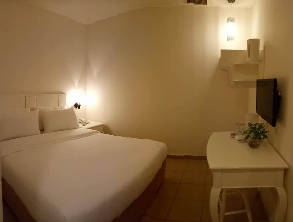 Hotel Sri Sutra - Bandar Sunway 3 Петалинг Джая Екстериор снимка