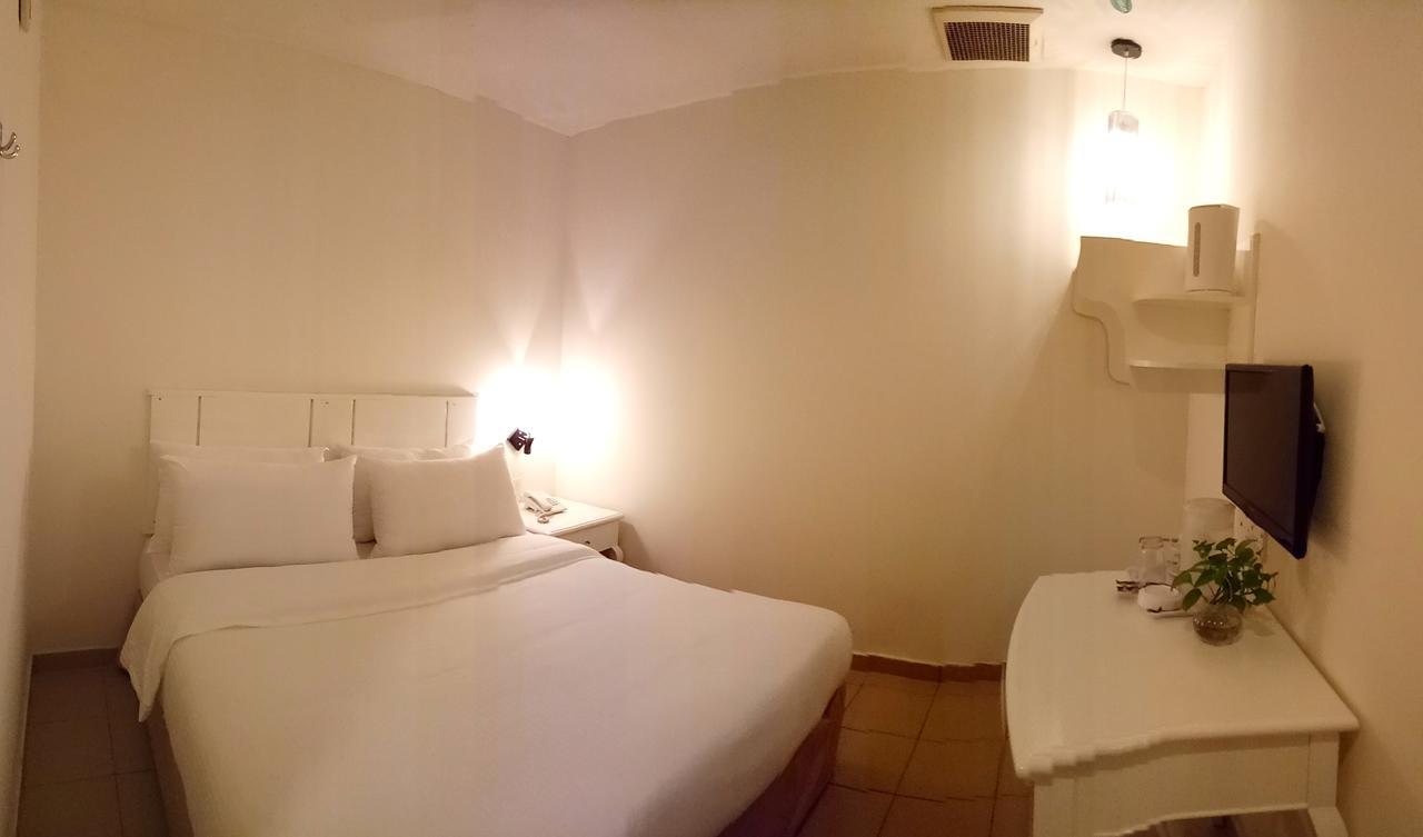 Hotel Sri Sutra - Bandar Sunway 3 Петалинг Джая Екстериор снимка
