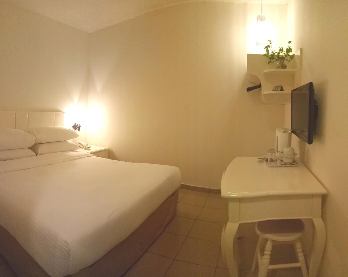 Hotel Sri Sutra - Bandar Sunway 3 Петалинг Джая Екстериор снимка
