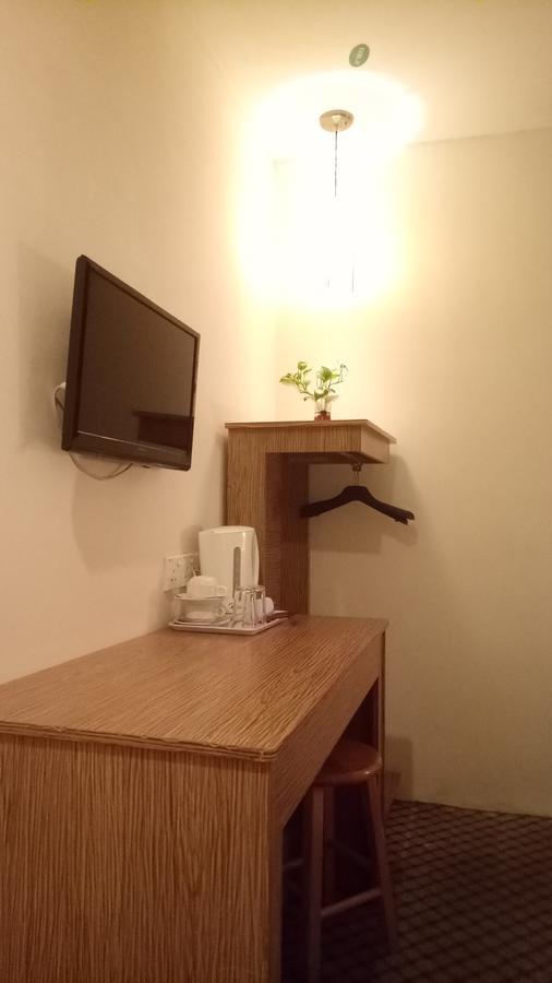 Hotel Sri Sutra - Bandar Sunway 3 Петалинг Джая Екстериор снимка