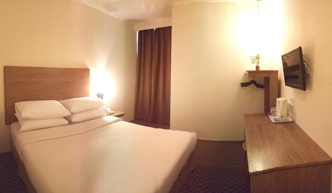 Hotel Sri Sutra - Bandar Sunway 3 Петалинг Джая Екстериор снимка